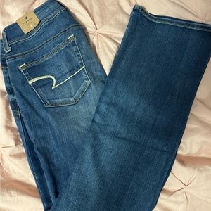 Women’s AE jeans kick boot 6 short